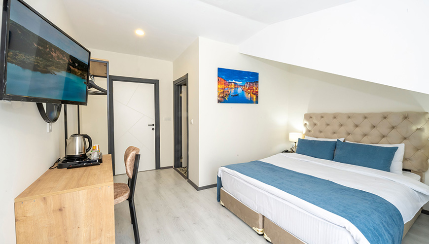 ../images/room/balcony-double-room/1.jpg