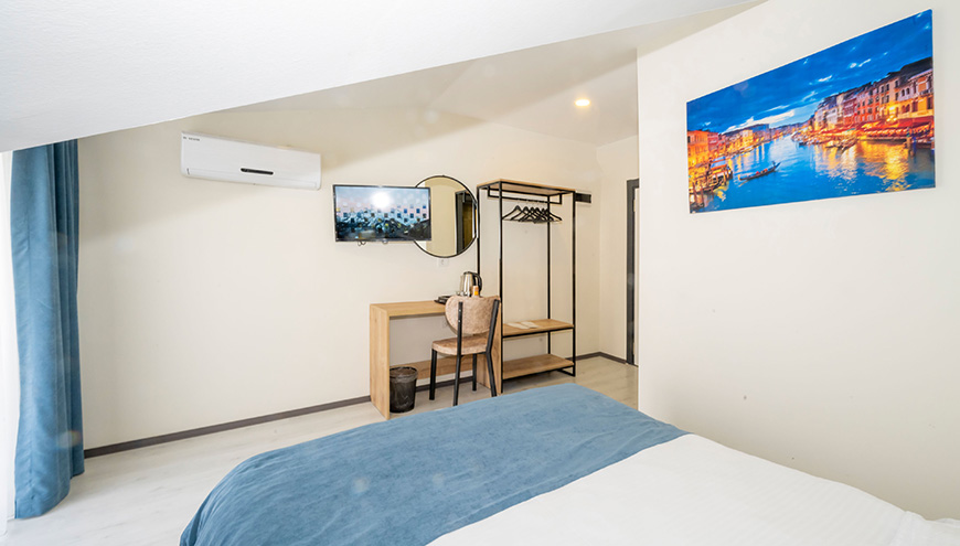 ../images/room/balcony-double-room/3.jpg